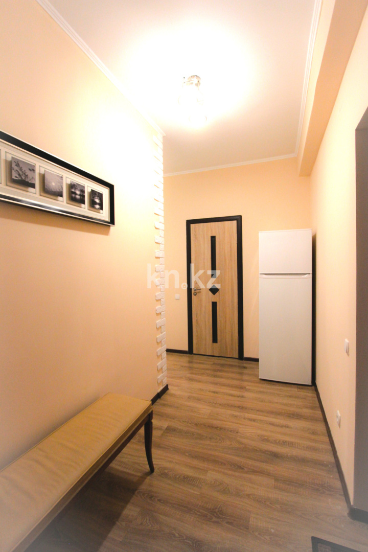 Аренда 1-комнатной квартиры посуточно, 38 м², ул. Казыбек би, дом  125/3 - ул. Досмухамедова в Алматы - фото 4