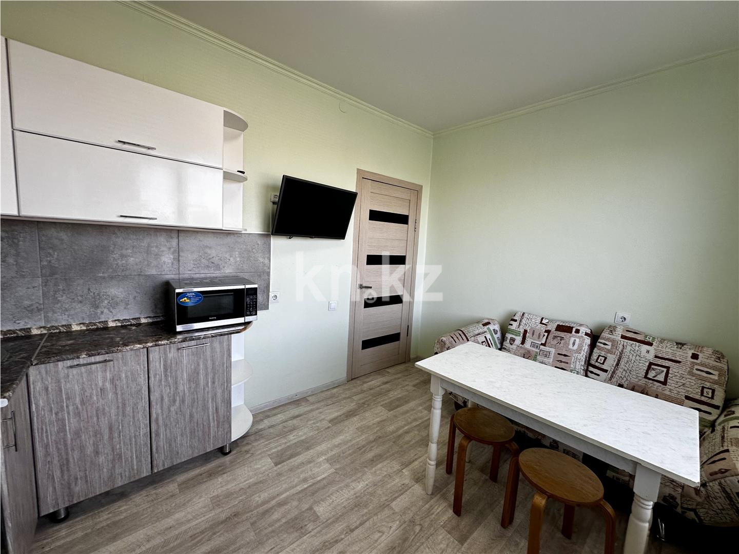 Продажа 1-комнатной квартиры, 52 м², пр. Республики в Караганде - фото 10