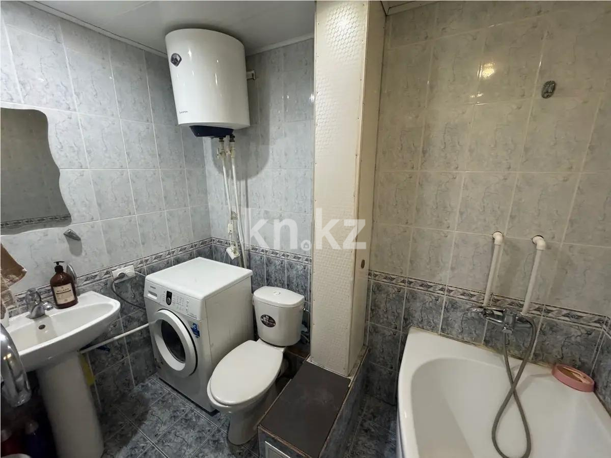 Продажа 3-комнатной квартиры, 77 м², пр. Строителей, дом  21 в Караганде - фото 6