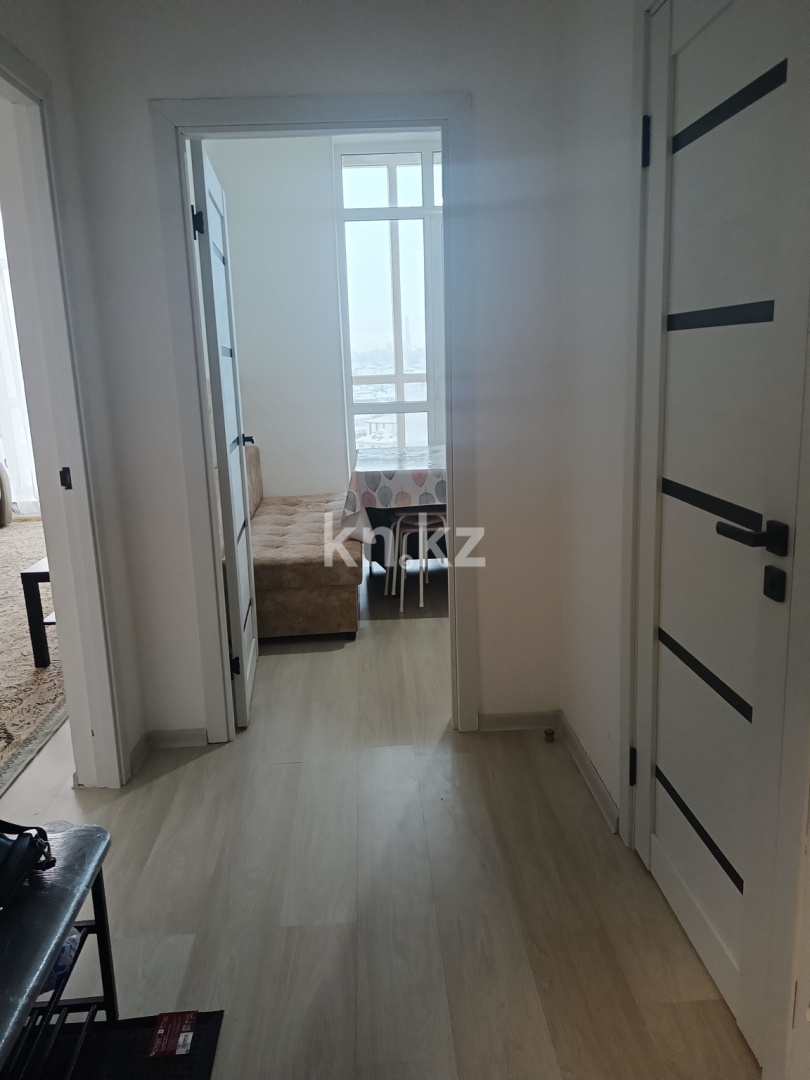 Аренда 1-комнатной квартиры, 42 м² в Астане