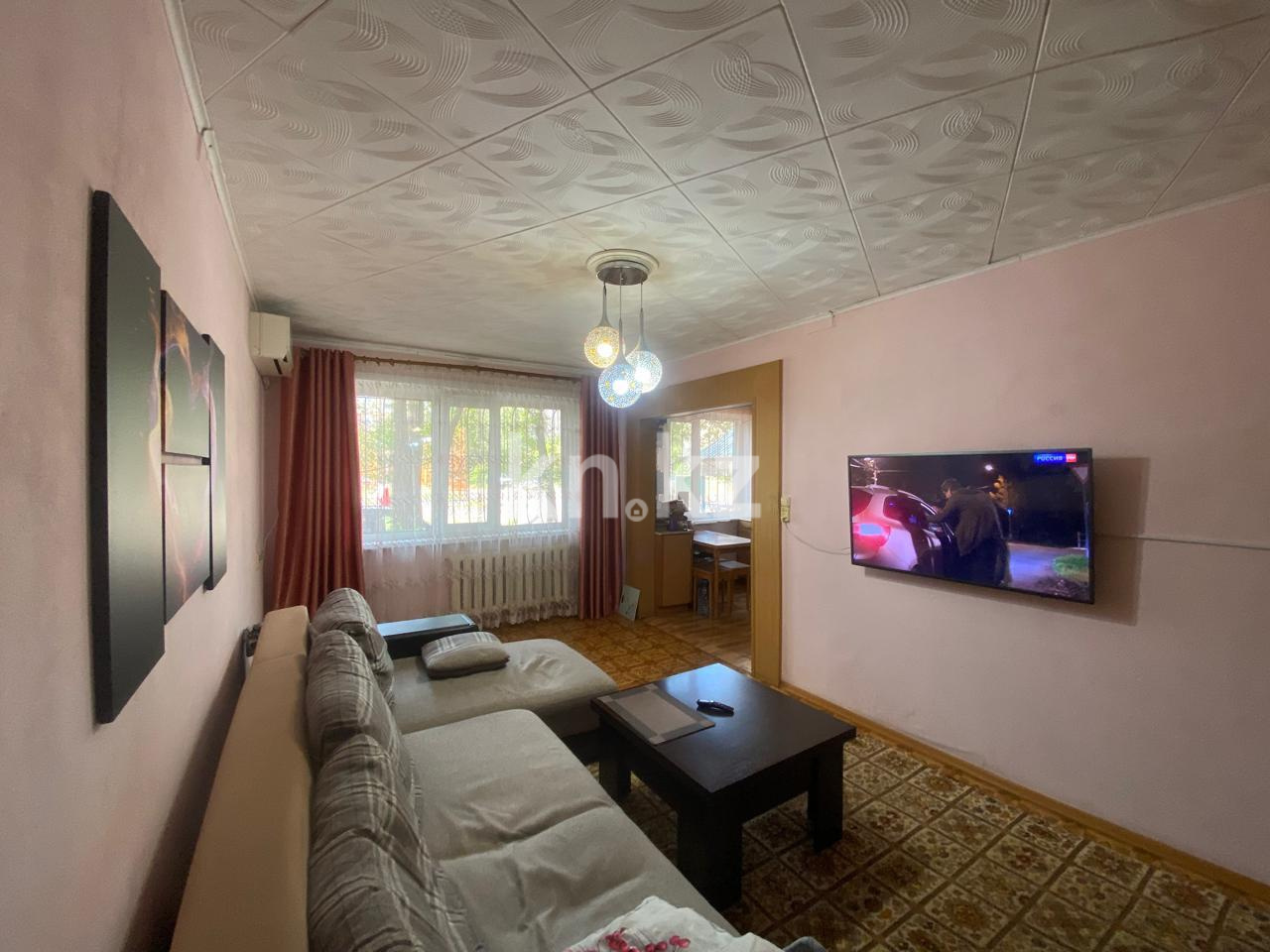 Продажа 3-комнатной квартиры, 62 м², ул. Муканова в Караганде - фото 2