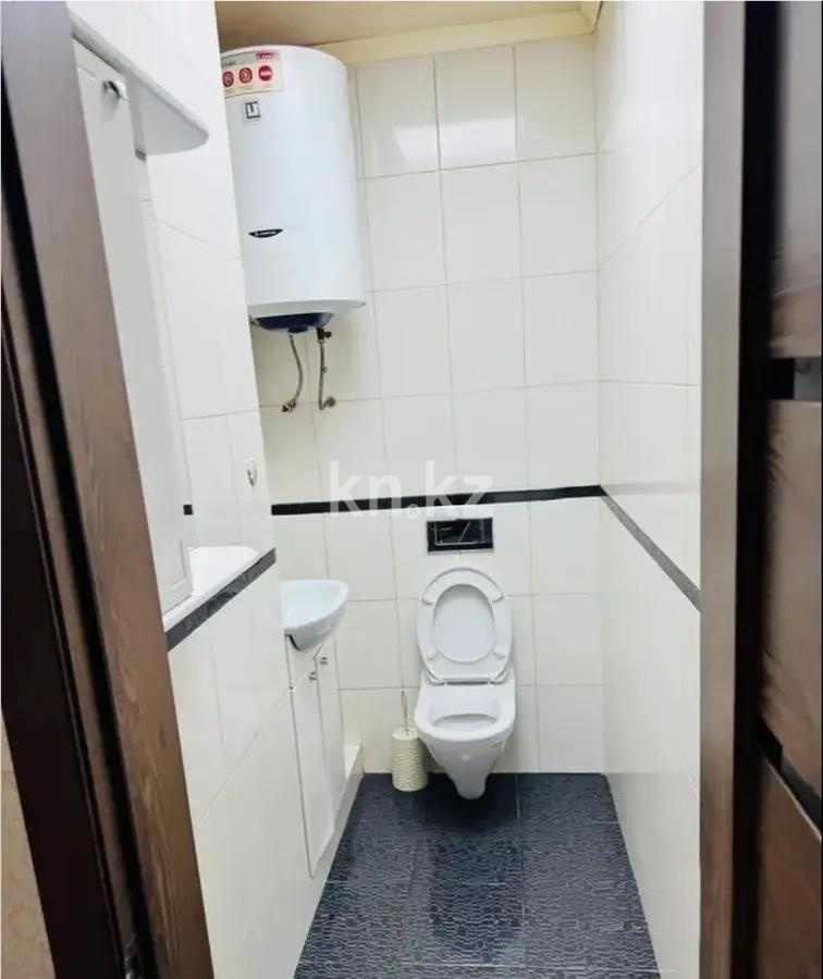 Продажа 3-комнатной квартиры, 90 м², пр. Шахтеров, дом  52 в Караганде - фото 6