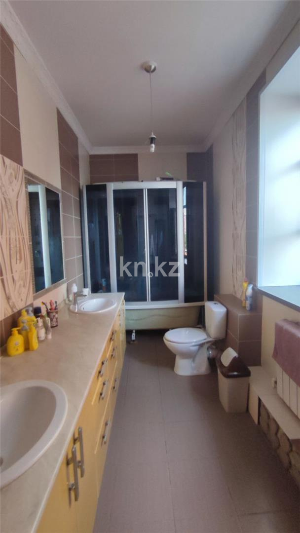 Продажа 5-комнатного дома, 470 м², ул. Муканова в Караганде - фото 14