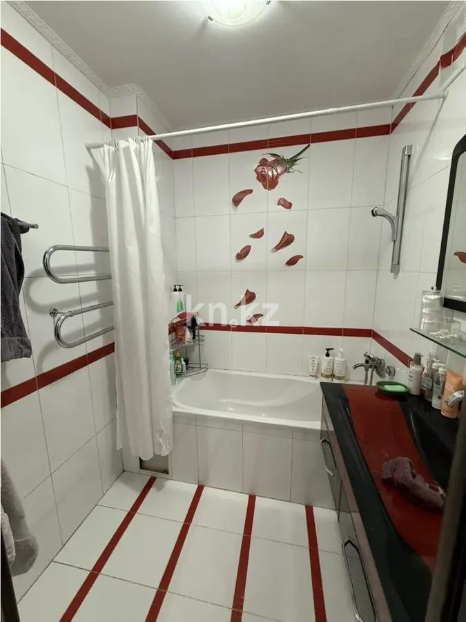 Продажа 3-комнатной квартиры, 62 м², ул. Тургута Озала, дом  71 в Алматы - фото 5