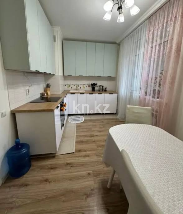 Аренда 2-комнатной квартиры, 63 м² в Астане