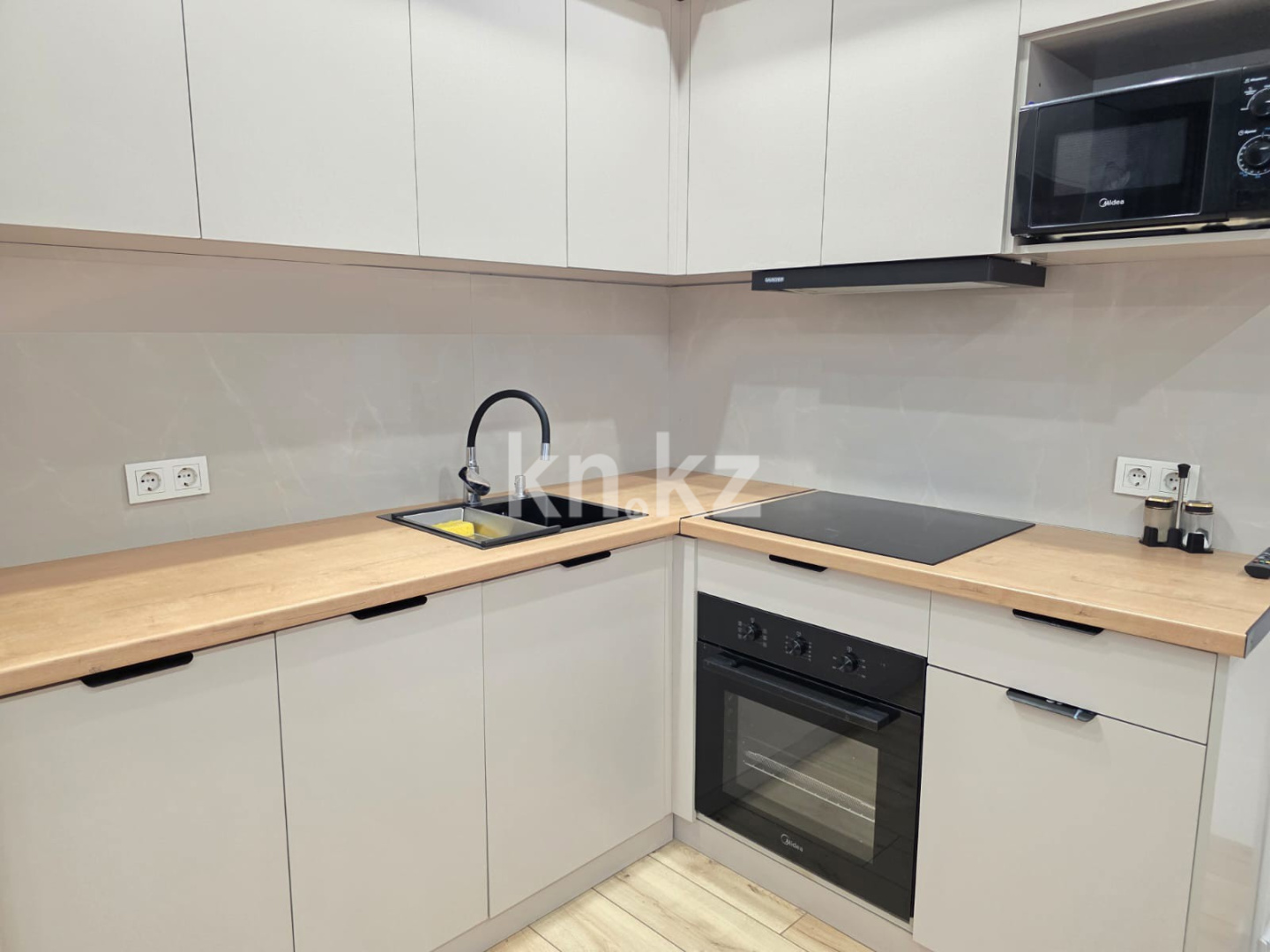 Продажа 1-комнатной квартиры, 55.6 м² в Алматы