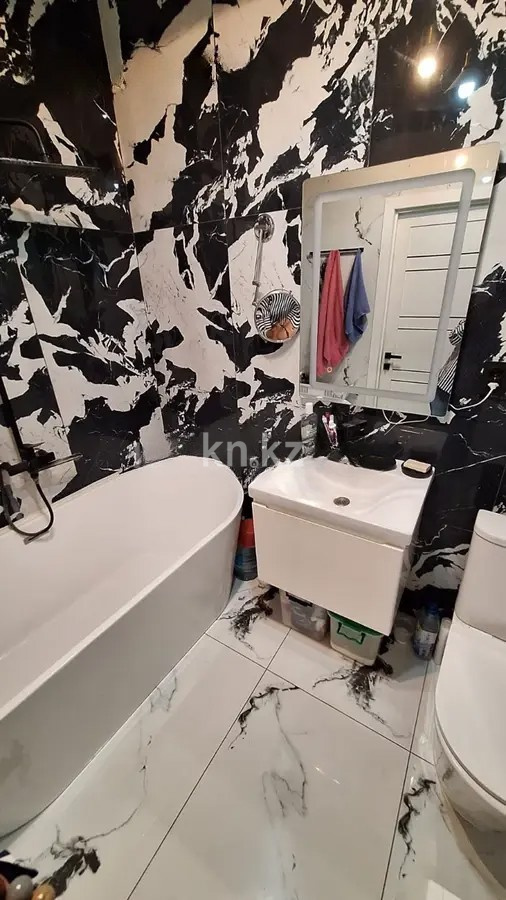 Продажа 2-комнатной квартиры, 65 м², пр. Абая, дом  164 в Алматы - фото 3