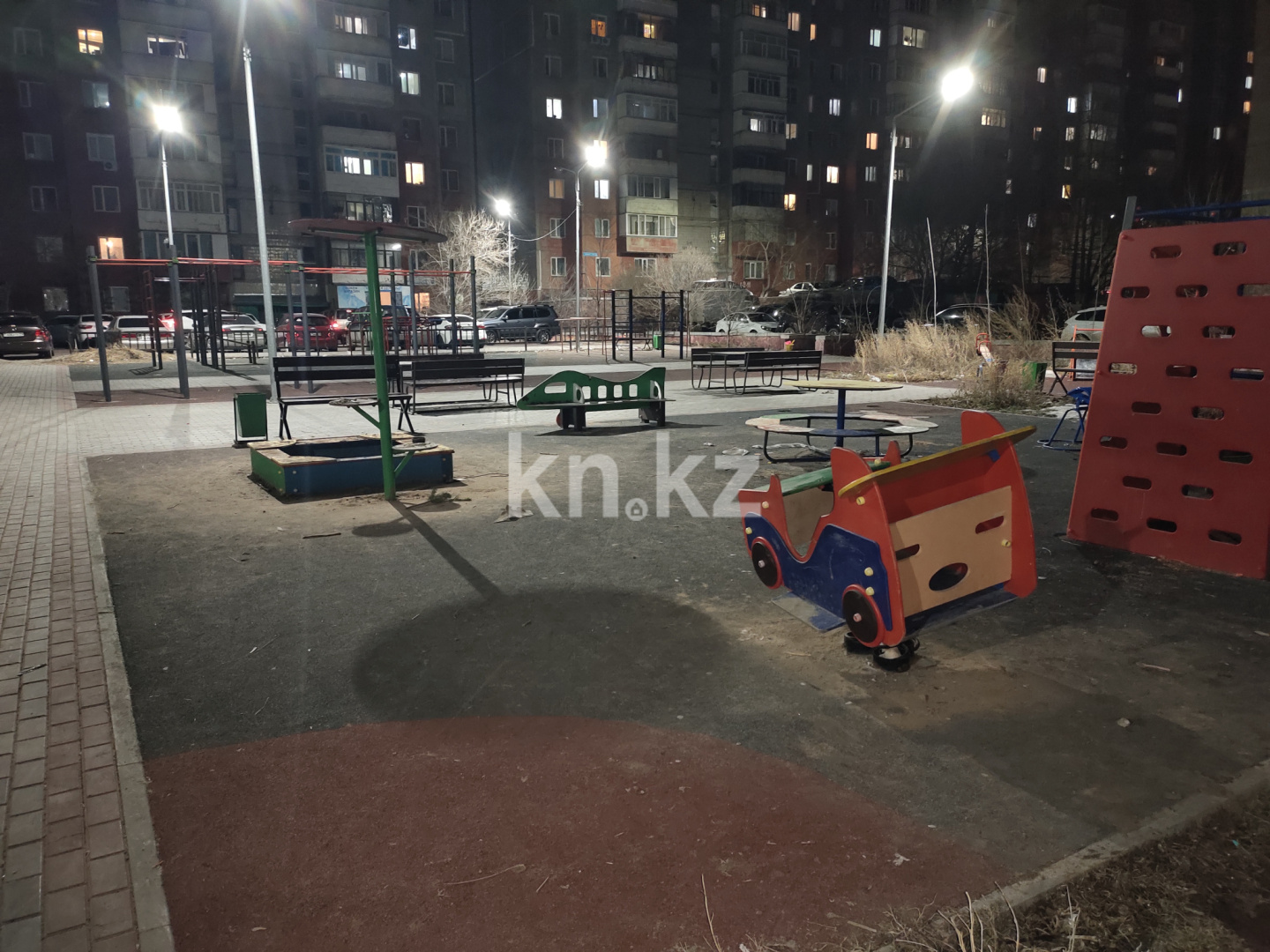 Продажа 3-комнатной квартиры, 76 м², ул. Таттимбета, дом  10 в Караганде - фото 24