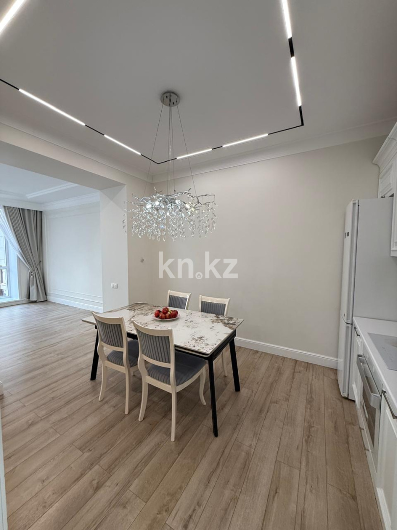 Продажа 4-комнатной квартиры, 140 м², ул. Бокейхана, дом  3б - Керей Жанибек Хандар в Астане - фото 2
