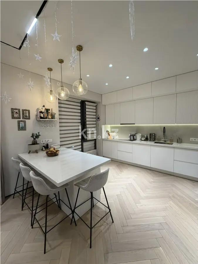 Продажа 4-комнатной квартиры, 138.5 м², ул. Кармысова, дом  84/2 в Алматы - фото 5