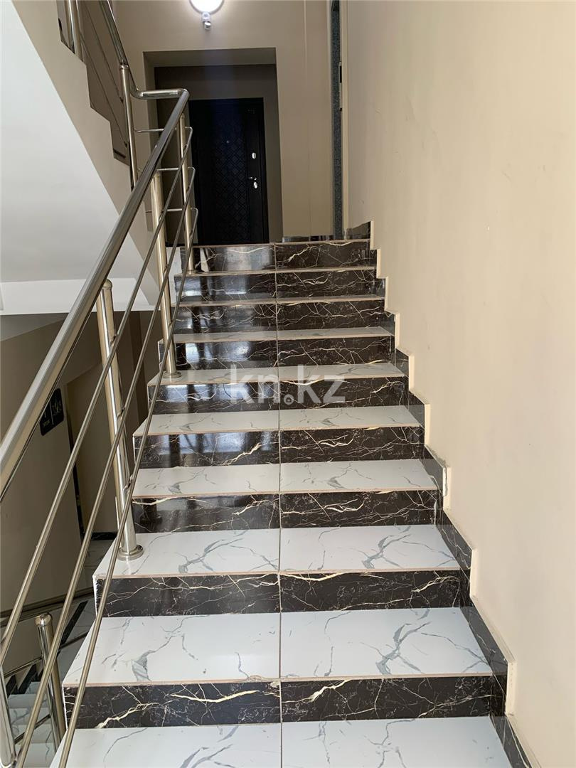 Продажа 2-комнатной квартиры, 68 м², ул. Ашимова, дом  21 в Караганде - фото 15