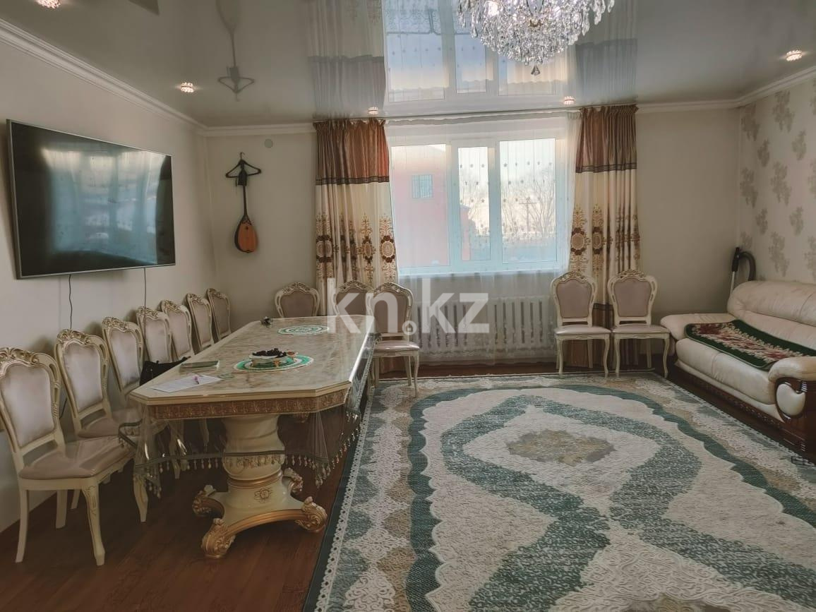 Продажа 5-комнатного дома, 175 м², ул. Молдагуловой в Караганде - фото 4
