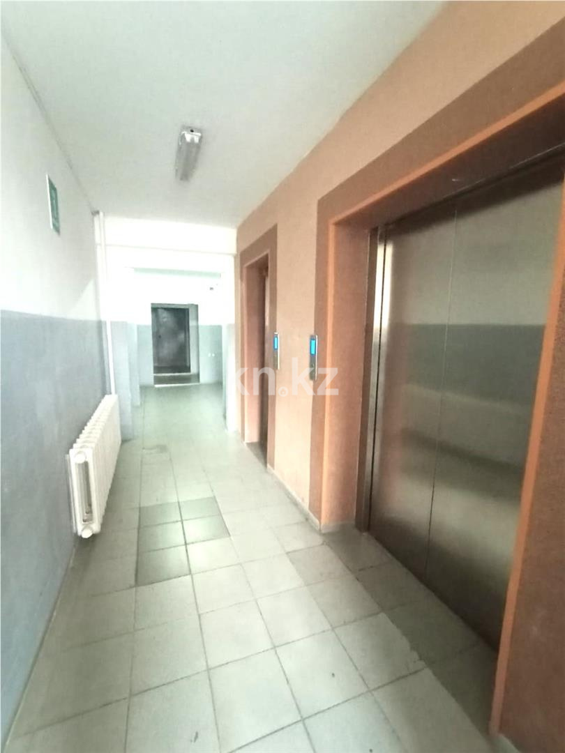 Продажа 2-комнатной квартиры, 63 м², ул. Кордай в Астане - фото 25