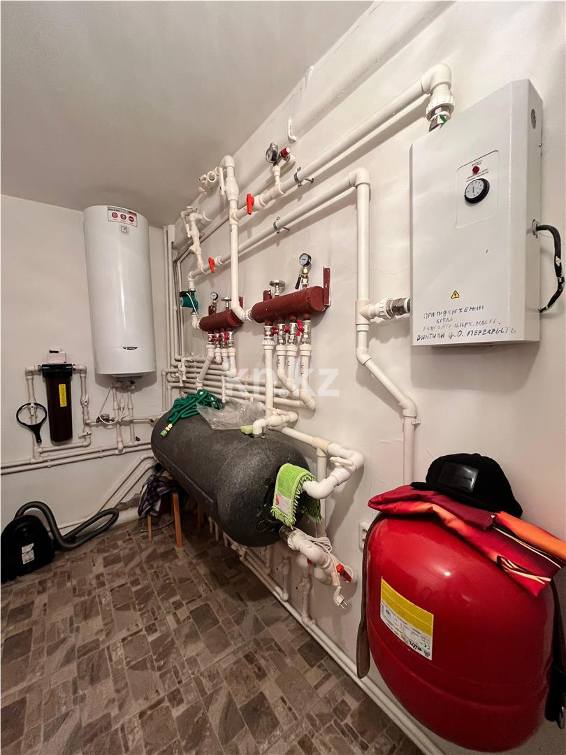 Продажа 5-комнатного дома, 300 м² в Караганде - фото 19