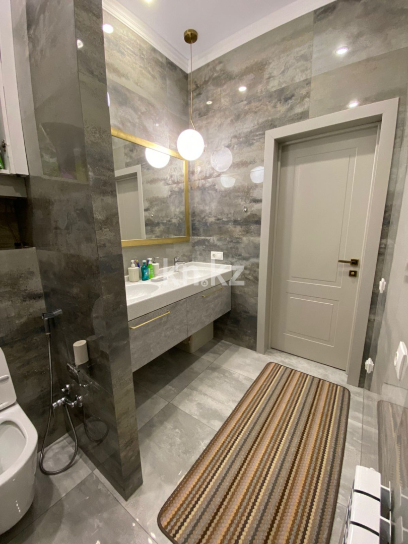 Продажа 4-комнатной квартиры, 147 м², ул. Таттимбета, дом  19/14 в Караганде - фото 33