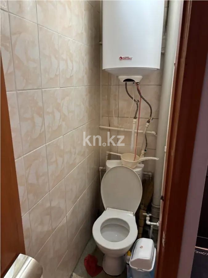 Продажа 3-комнатной квартиры, 47 м², мкр-н 16, дом  2 в Караганде - фото 4