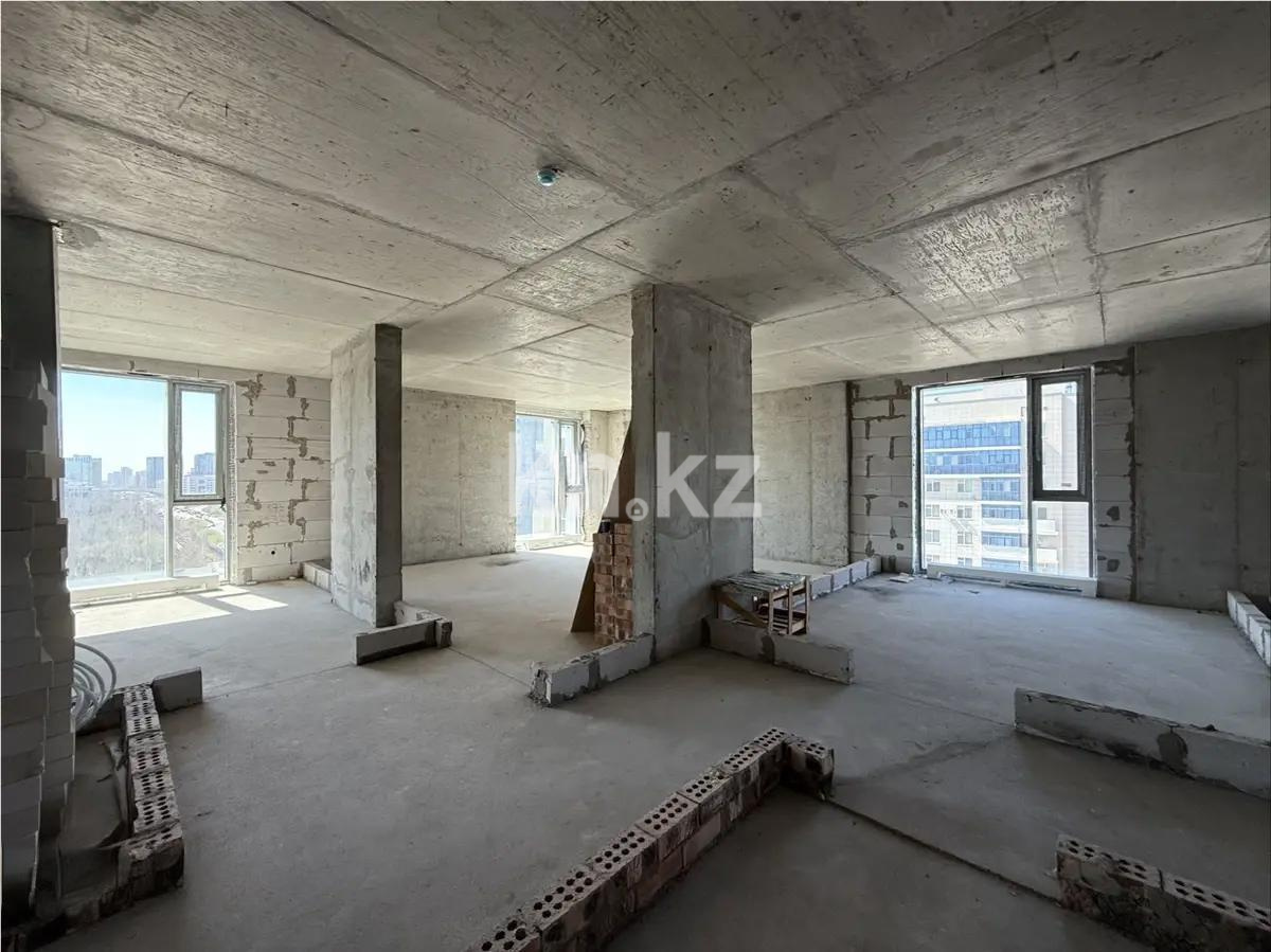 Продажа 4-комнатной квартиры, 156 м² в Астане