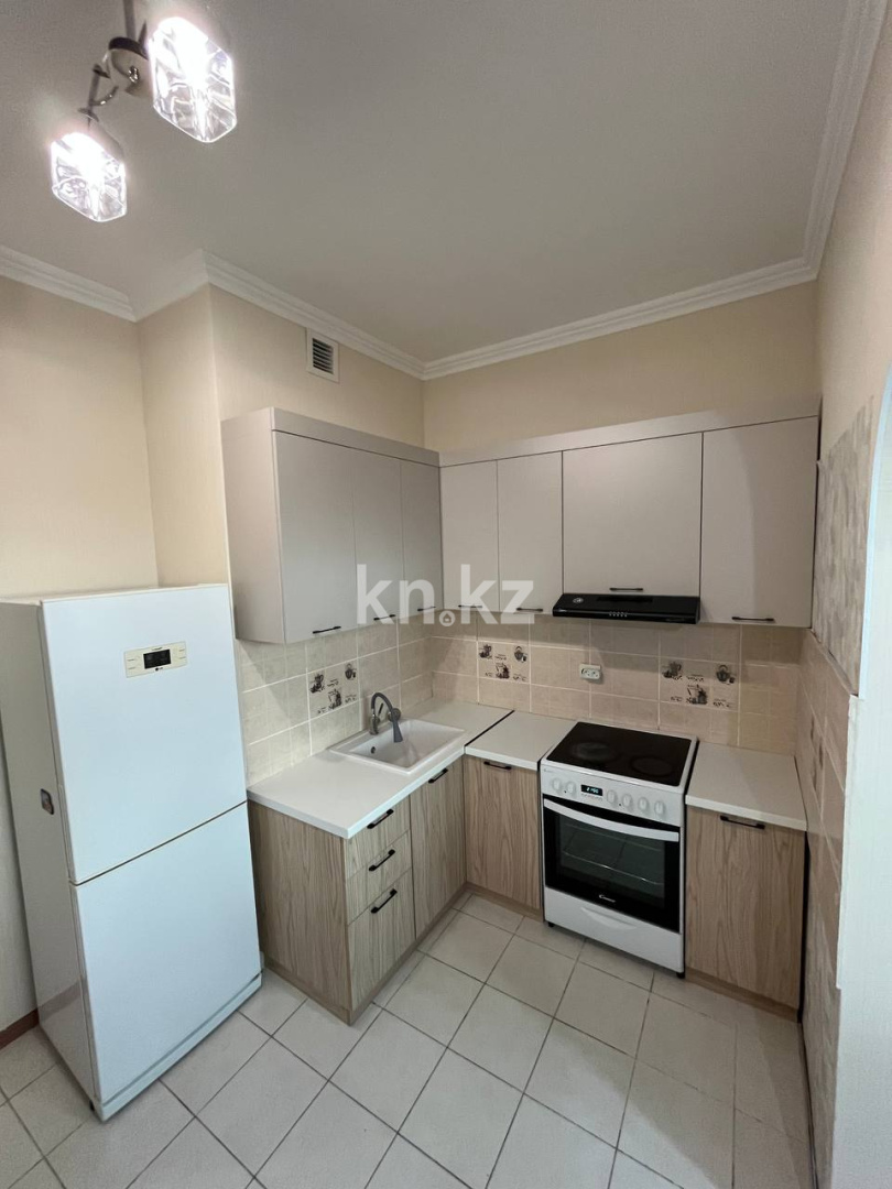 Аренда 2-комнатной квартиры, 87 м² в Астане