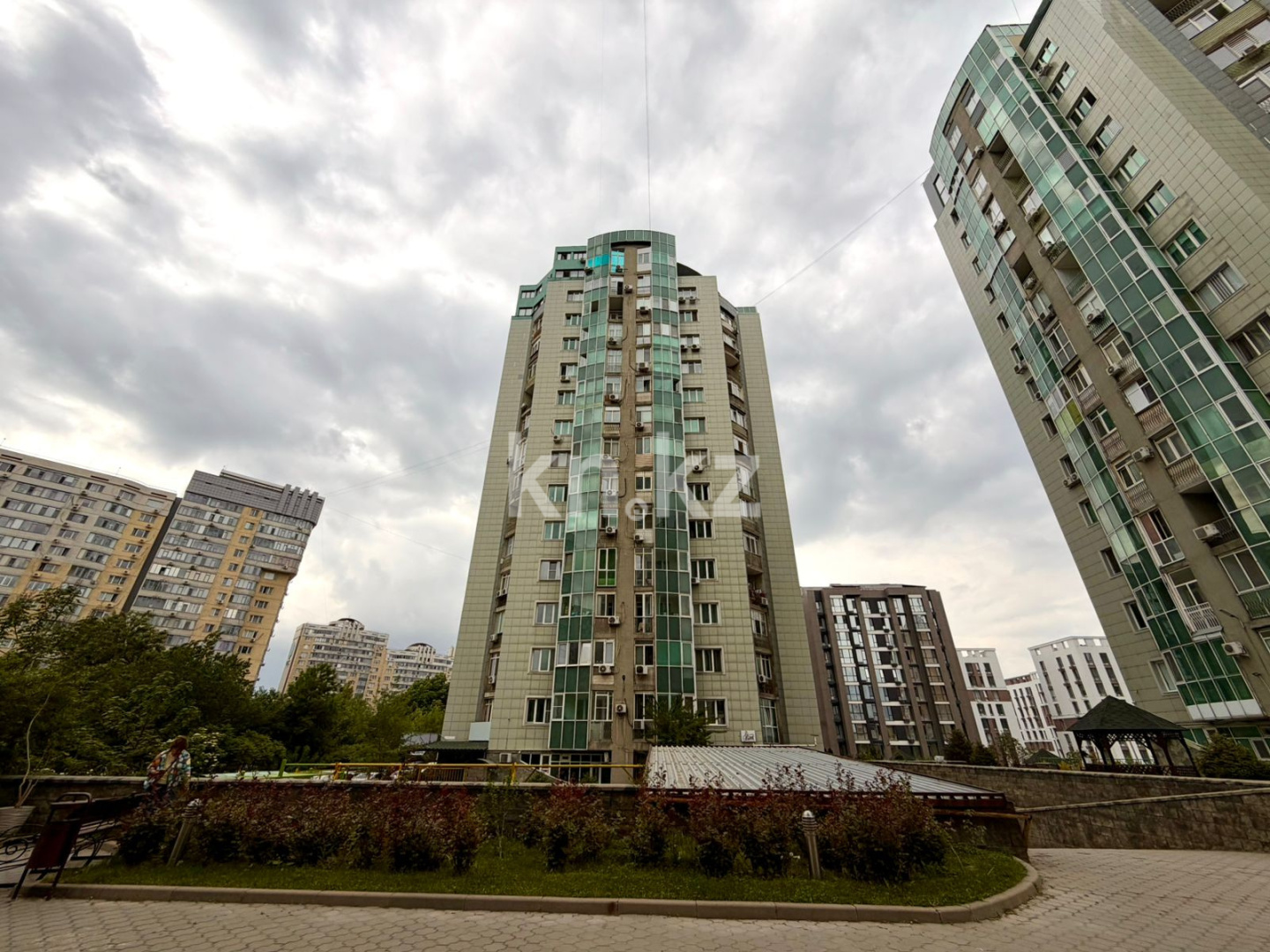 Продажа 4-комнатной квартиры, 138.6 м² в Алматы - фото 27