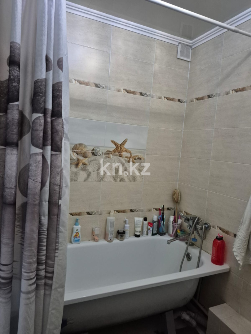 Продажа 2-комнатной квартиры, 48 м², мкр-н 23, дом  15 в Караганде - фото 10