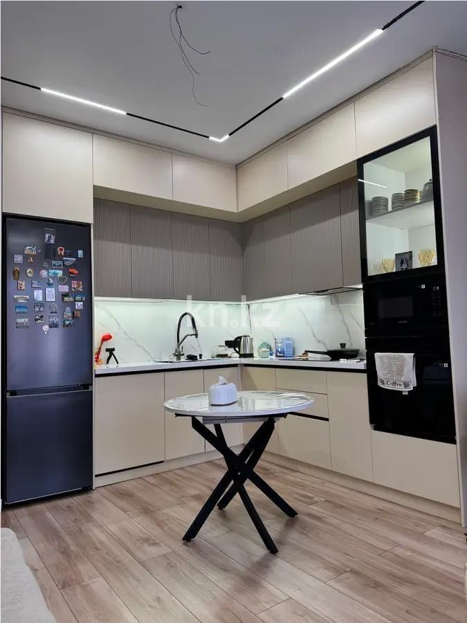 Продажа 3-комнатной квартиры, 92 м², ул. Момышулы, дом  15/2 в Караганде - фото 5