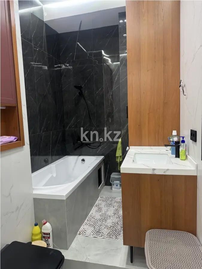 Продажа 1-комнатной квартиры, 42 м², мкр-н Акжар, дом  3/13 в Алматы - фото 3