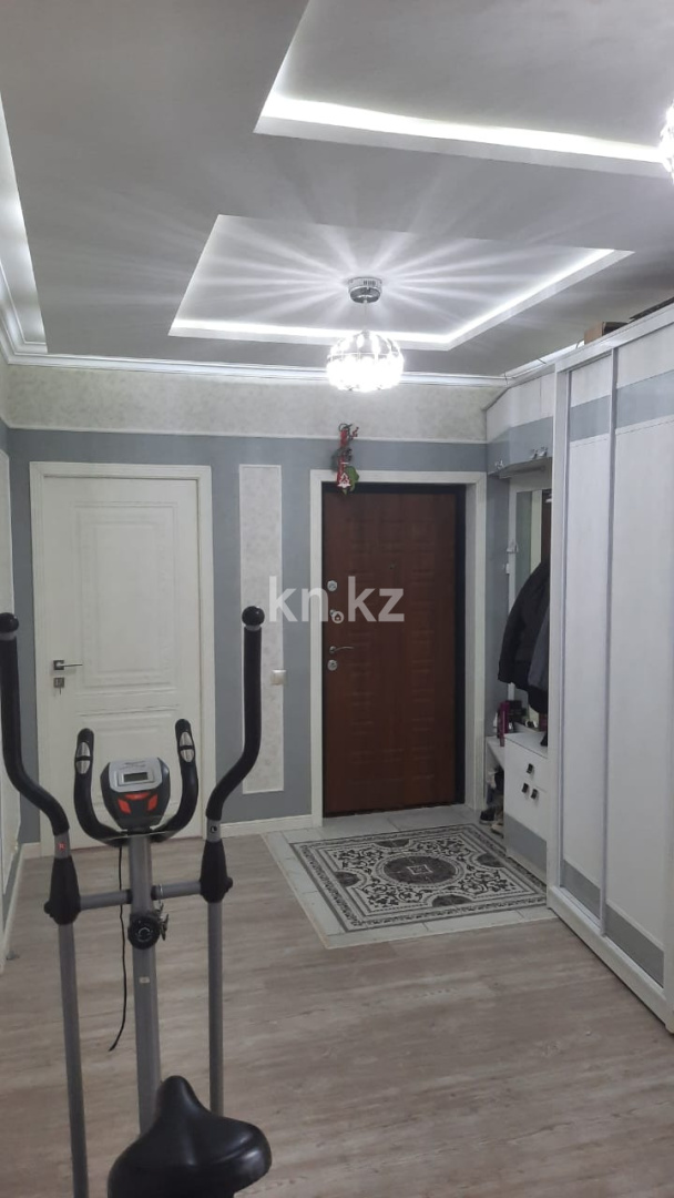 Продажа 3-комнатной квартиры, 83 м², пр. Строителей, дом  33/1 в Караганде - фото 9