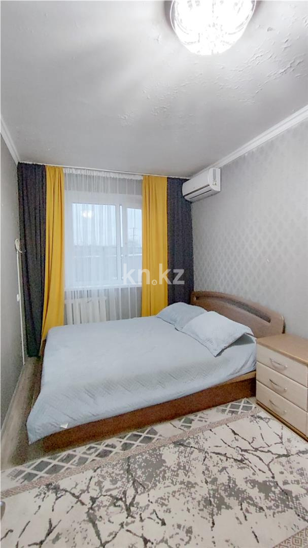 Продажа 3-комнатной квартиры, 63 м², мкр-н 14, дом  42 в Караганде - фото 4