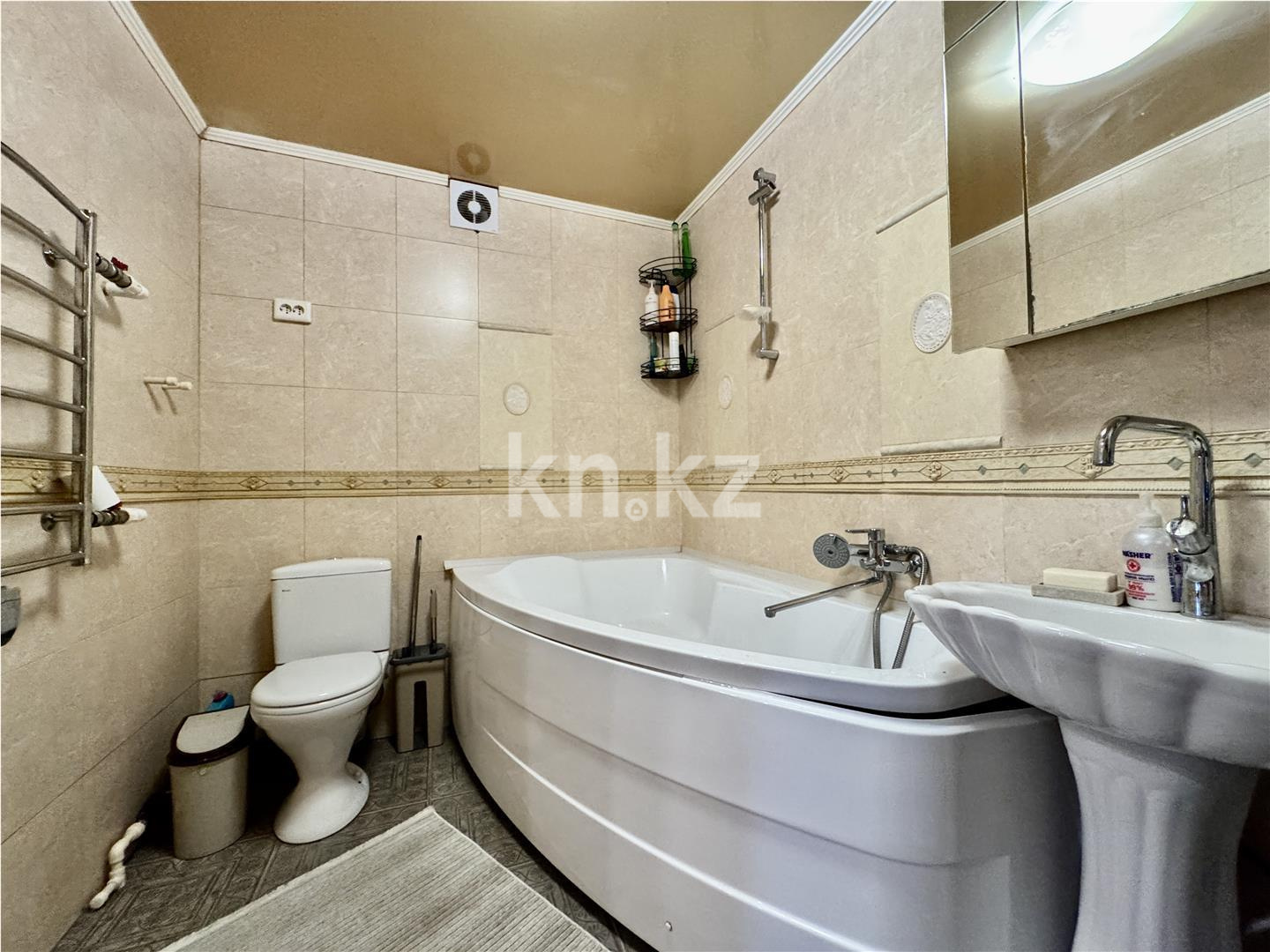 Продажа 3-комнатной квартиры, 93 м², ул. Гоголя, дом  46/3 в Караганде - фото 20