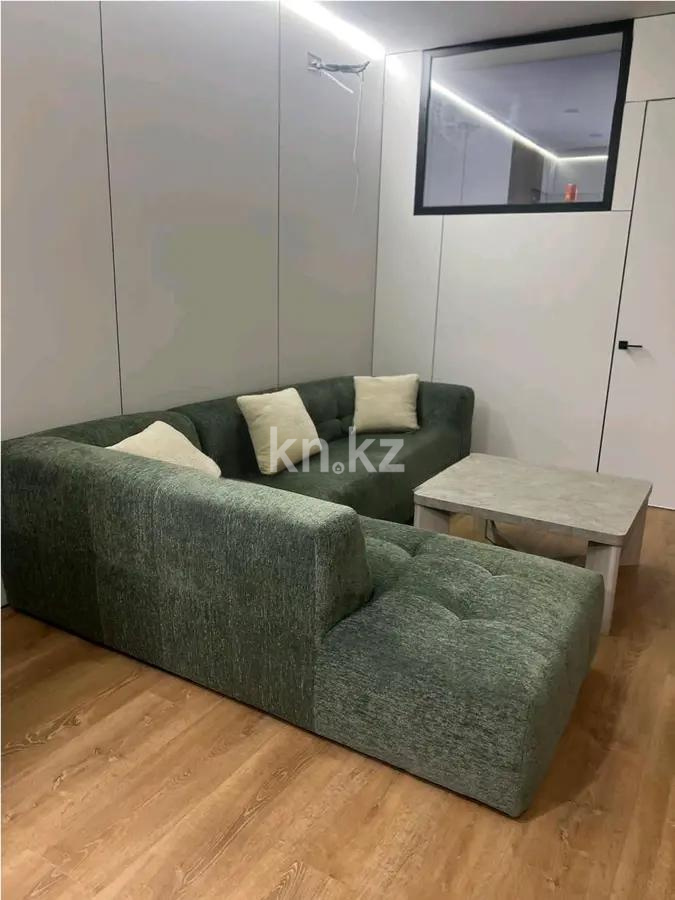 Продажа 4-комнатной квартиры, 100 м², ул. Розыбакиева, дом  217 в Алматы