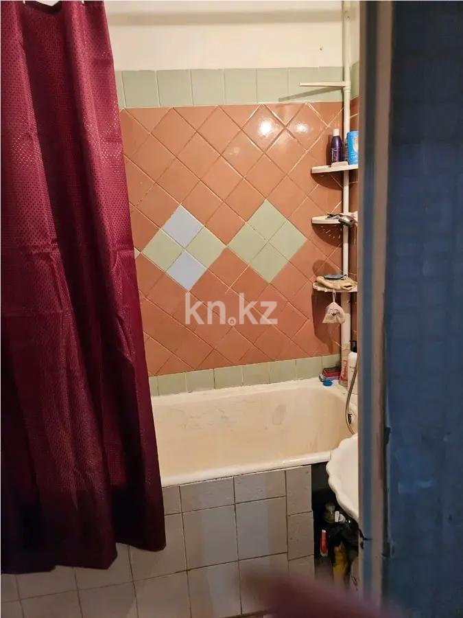 Продажа 3-комнатной квартиры, 65 м², ул. Язева, дом  6 в Караганде - фото 5