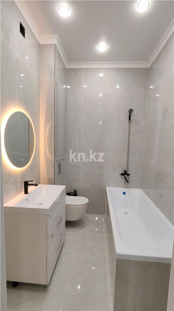 Продажа 2-комнатной квартиры, 62 м², 137 учетный квартал, дом  343 в Караганде - фото 8