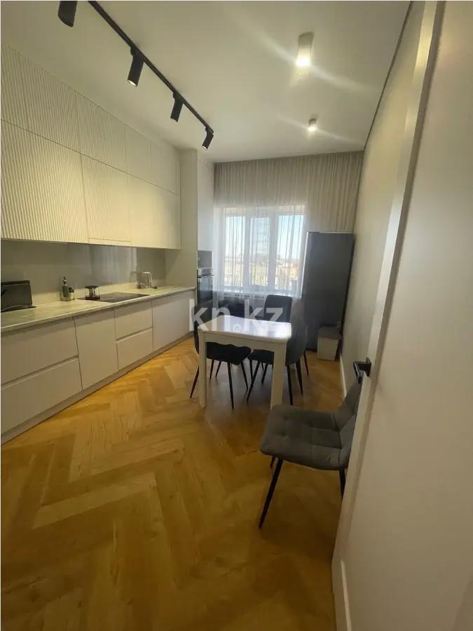 Продажа 2-комнатной квартиры, 71 м², ул. Муканова, дом  53/8 в Караганде - фото 3