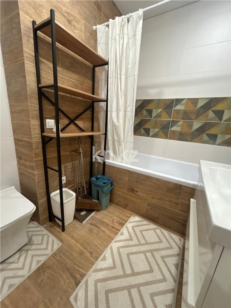 Продажа 3-комнатной квартиры, 83 м², пр. Кабанбай батыра в Астане - фото 18