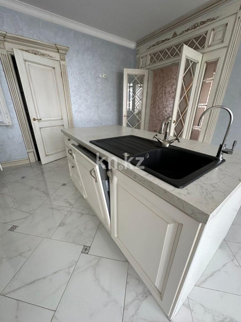 Продажа 4-комнатной квартиры, 300 м² в Астане - фото 14