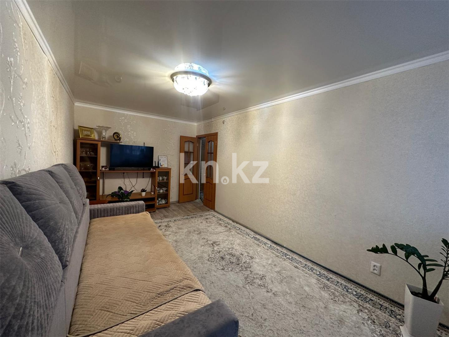 Продажа 2-комнатной квартиры, 54 м², мкр-н Степной-2, дом  6/2 в Караганде - фото 2