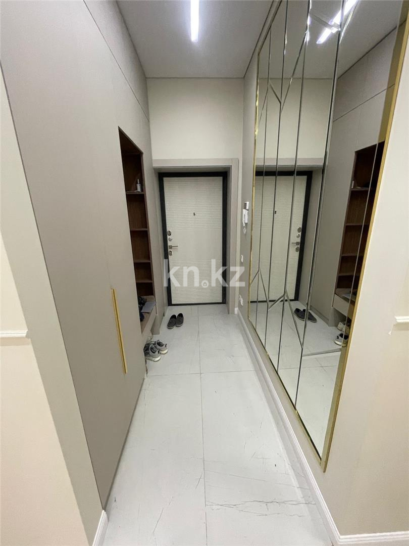 Продажа 3-комнатной квартиры, 90 м², ул. Муканова в Караганде - фото 15