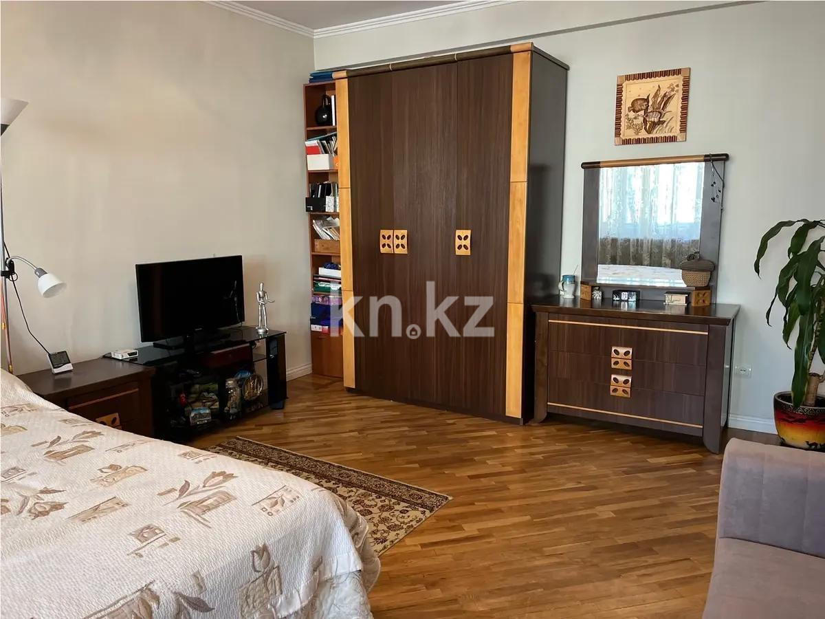 Продажа 4-комнатной квартиры, 135 м², ул. Байкадамова, дом  10 в Алматы - фото 2