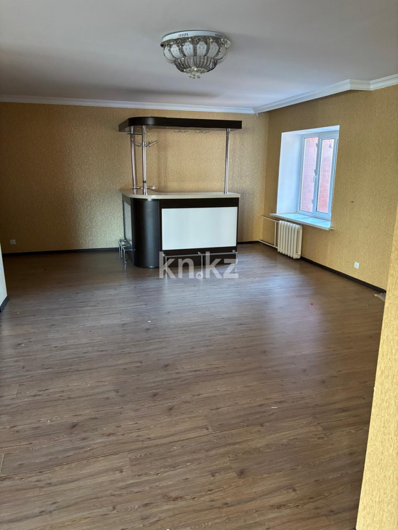 Продажа 5-комнатной квартиры, 215.8 м² в Астане - фото 3