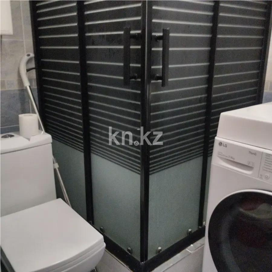 Продажа 3-комнатной квартиры, 59 м², мкр-н 10, дом  21 в Алматы - фото 5