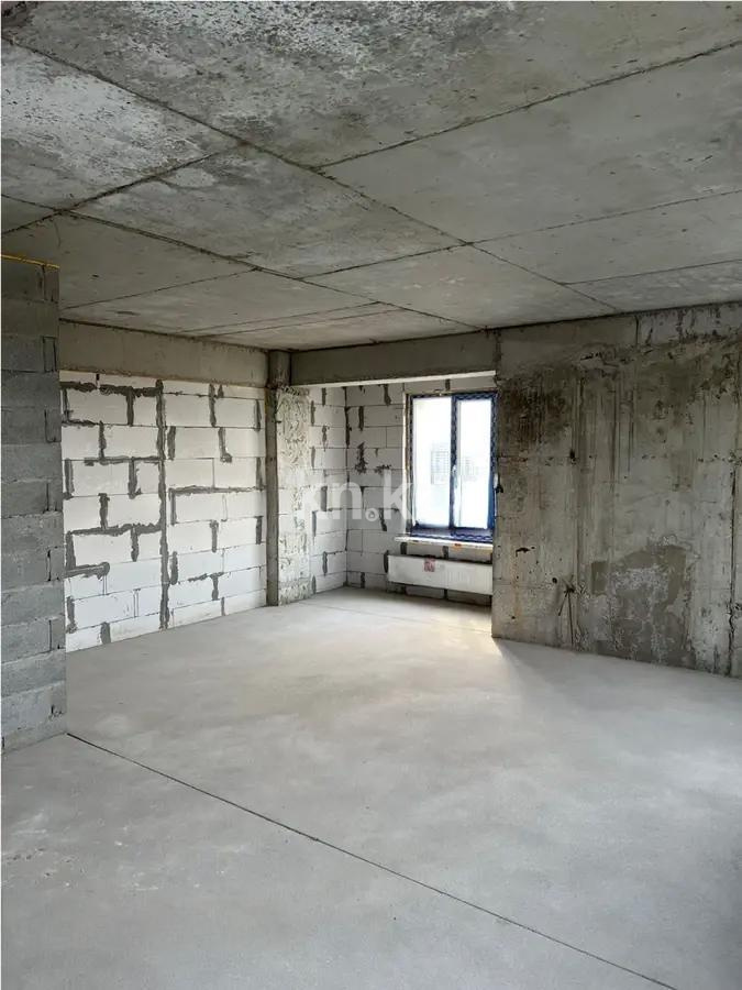 Продажа 3-комнатной квартиры, 69.9 м², ул. Ауэзова, дом  2/8 в Алматы - фото 2