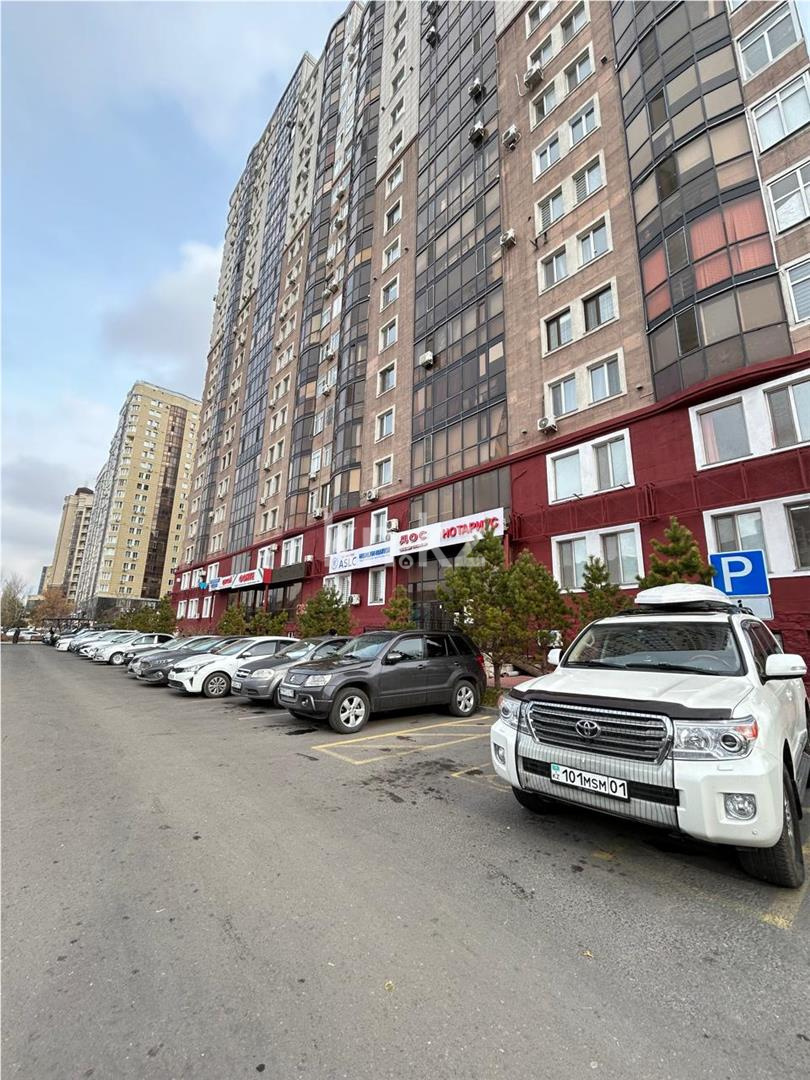 Продажа 2-комнатной квартиры, 77 м², ул. Кенесары в Астане - фото 20