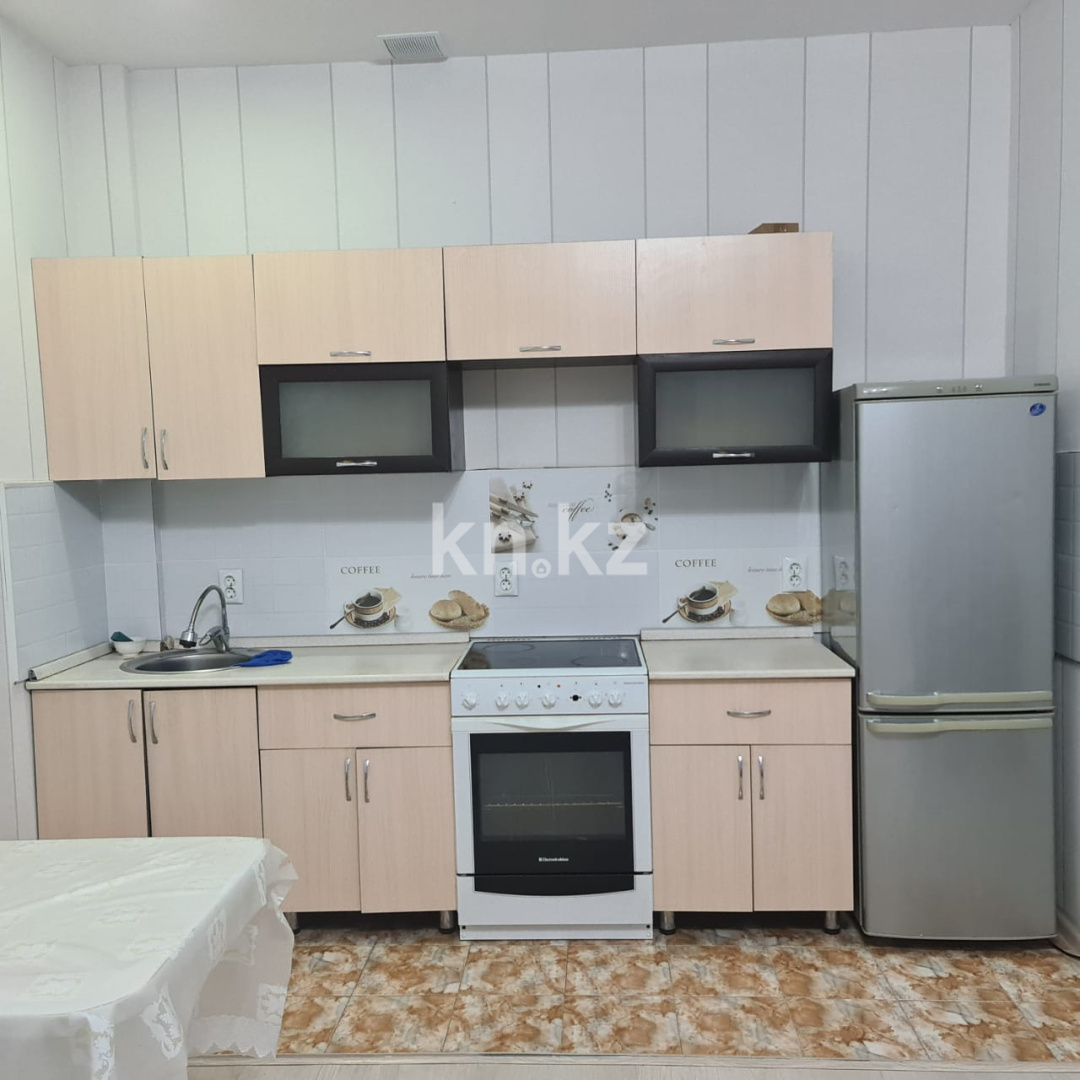 Аренда 4-комнатной квартиры, 145 м² в Астане