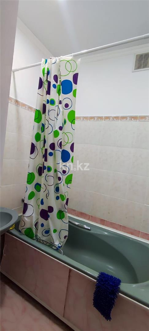 Продажа 2-комнатной квартиры, 60 м², ул. Жамбыла, дом  107 в Караганде - фото 8