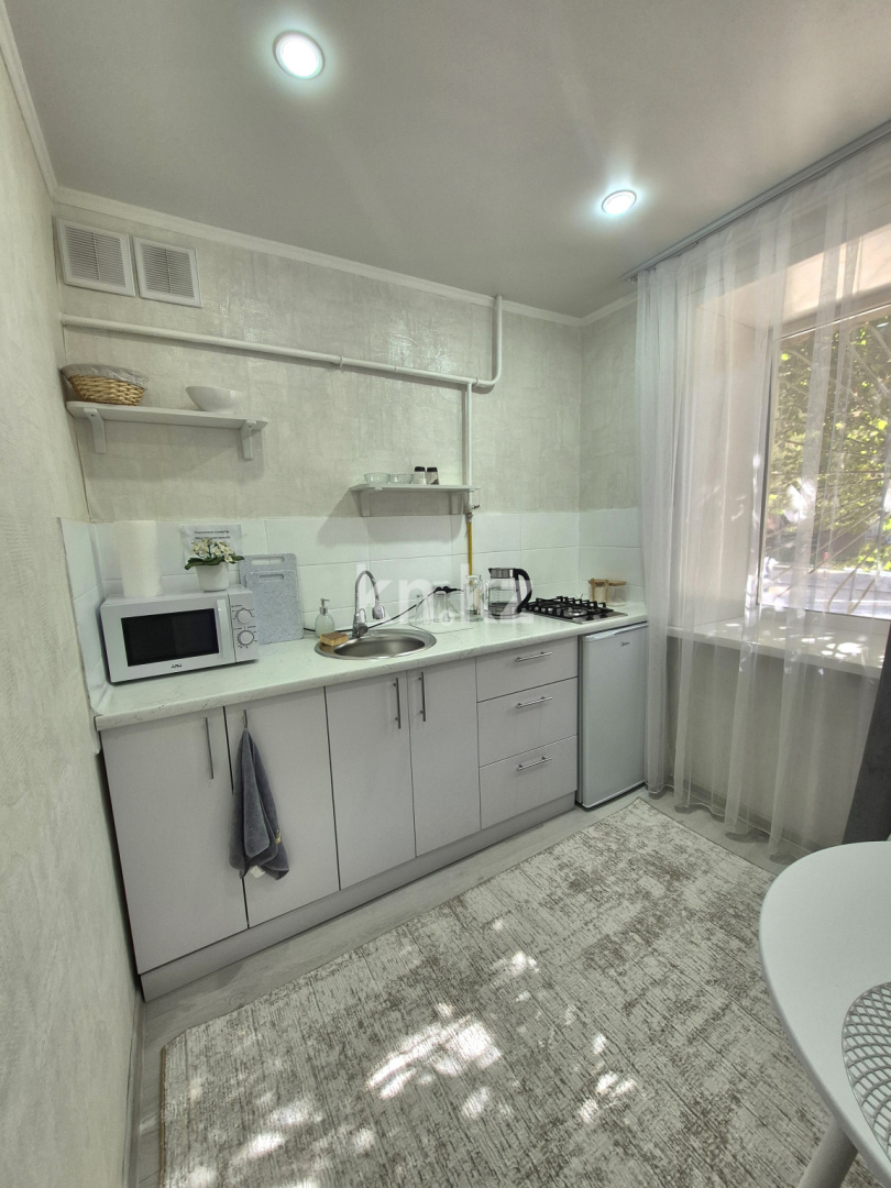 Аренда 1-комнатной квартиры посуточно, 33 м², ул. Доспановой, дом  73 в Уральске - фото 7