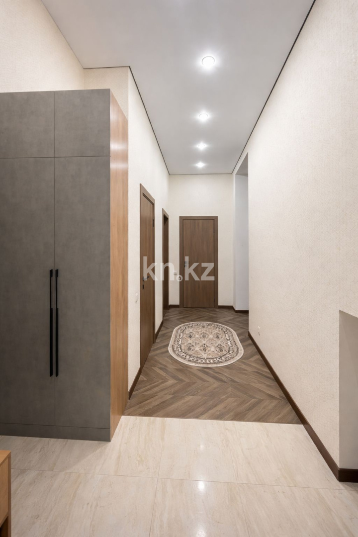 Продажа 2-комнатной квартиры, 69.4 м² в Астане