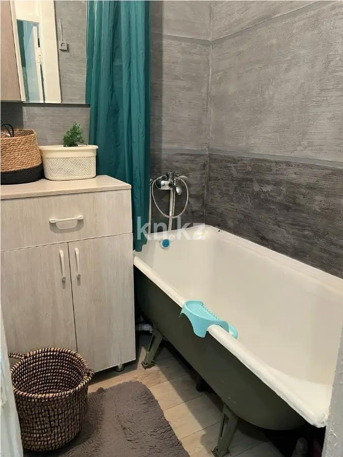 Продажа 1-комнатной квартиры, 30 м², мкр-н 16, дом  33 в Караганде - фото 3