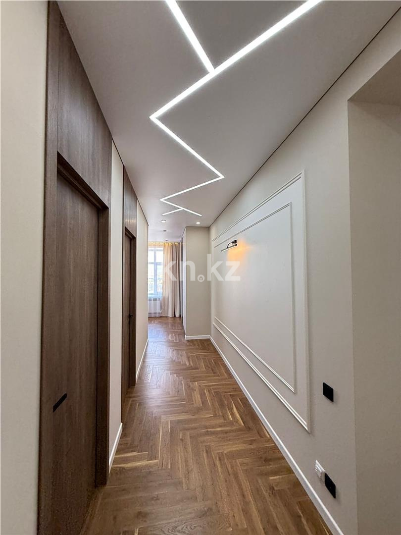 Продажа 2-комнатной квартиры, 65 м², ул. Букетова в Караганде - фото 10