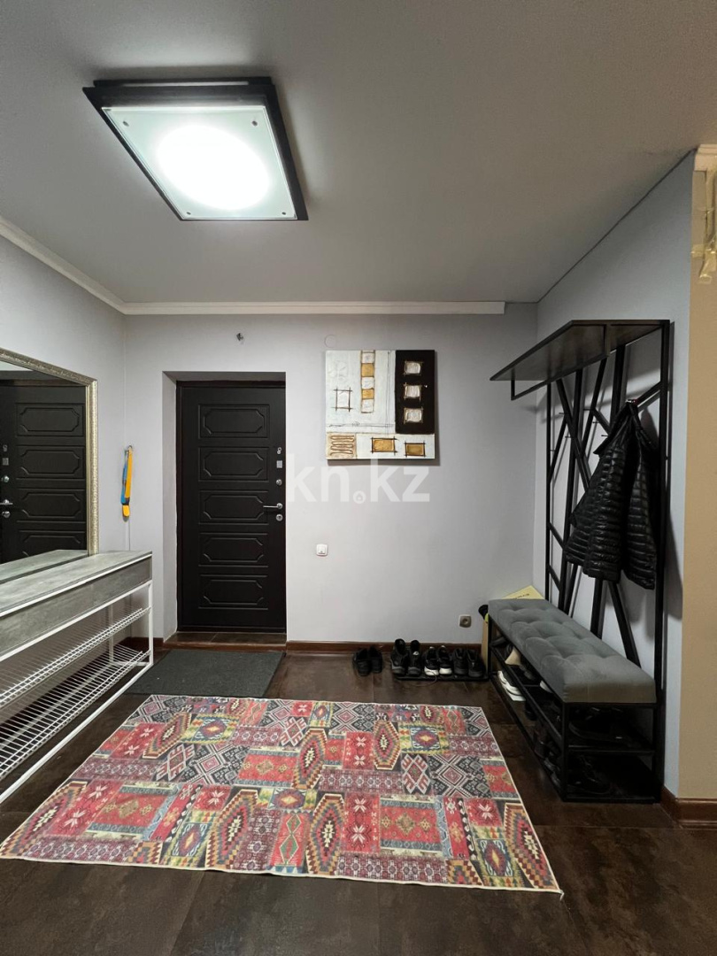 Продажа 3-комнатной квартиры, 100 м², ул. Сарайшык, дом  5В в Астане - фото 2