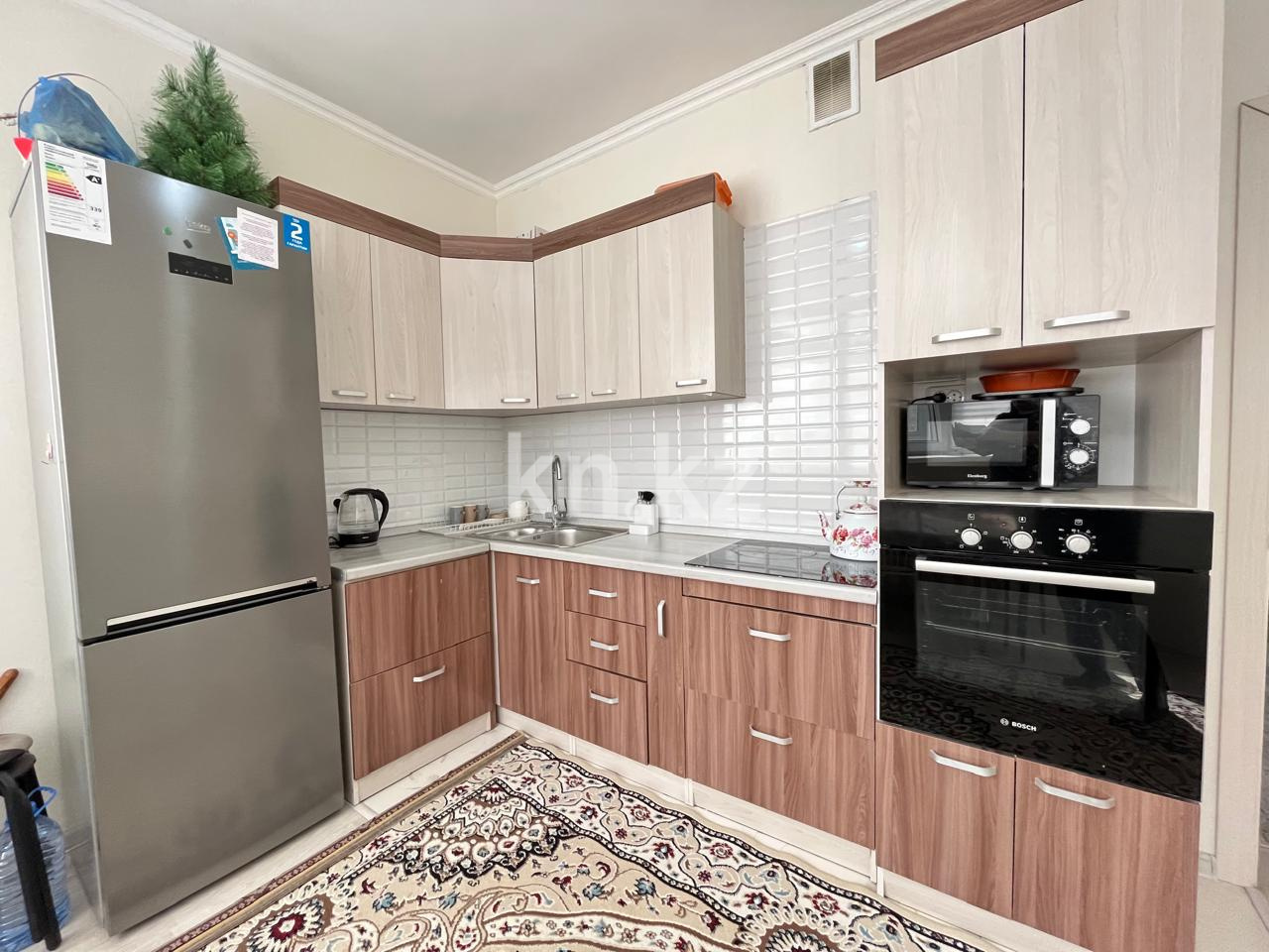 Аренда 2-комнатной квартиры, 70 м² в Астане